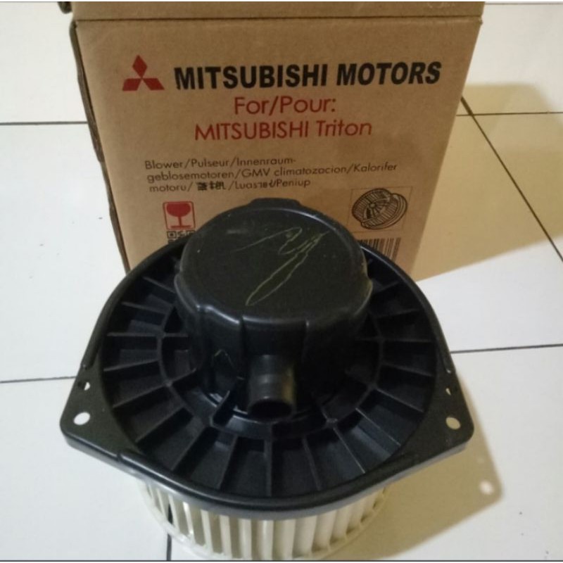 motor blower kipas angin depan pajero triton