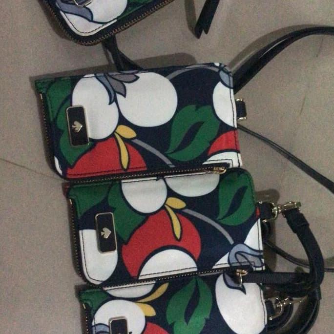 

(((BISA COD))) TAG ID KATESPADE ORI LANYARD TAG ID FLORAL PROMOKode 4396