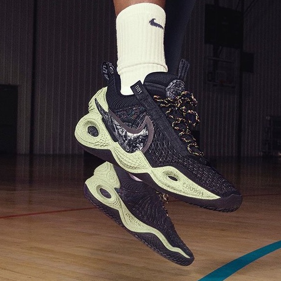 new nike cosmic unity