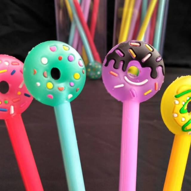 

Pulpen gel unik caracter donat.