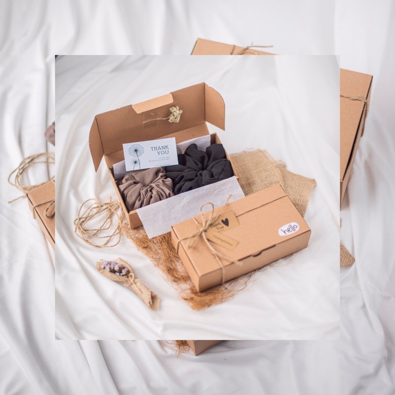 

Scrunchie by hijabbymonna