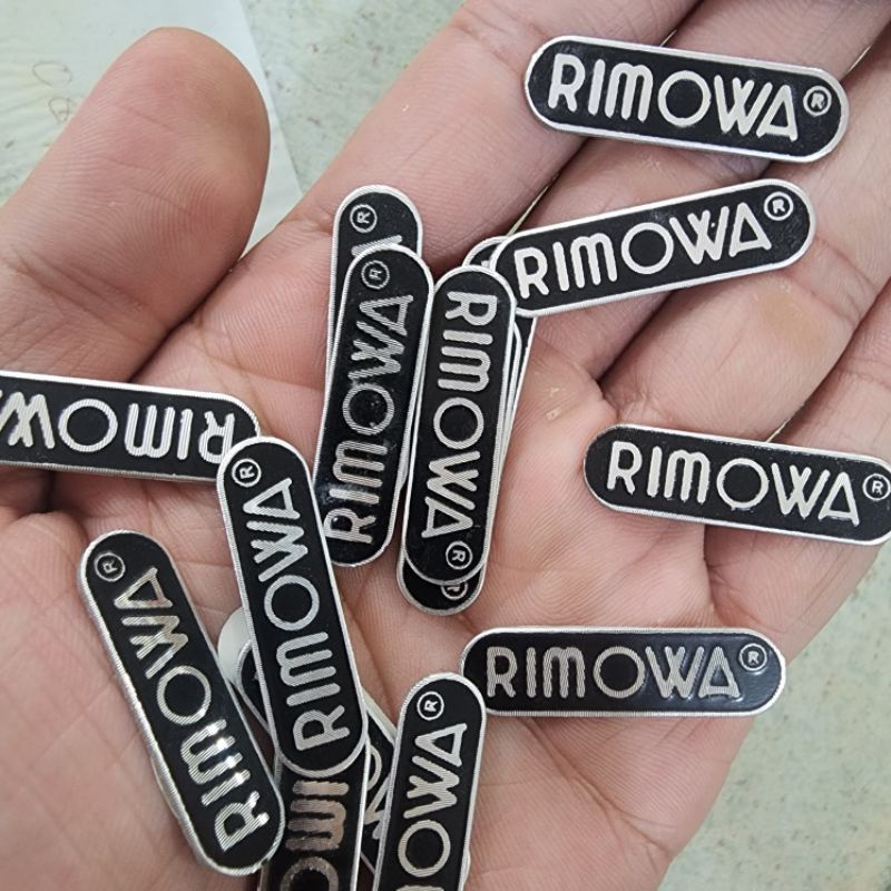 Pin logo Brand R1M0W4 Asli Original