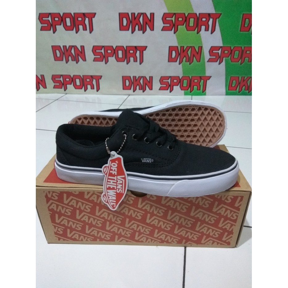 D72M5 Sneakers Sneakers Pria Sneakers  Sepatu  Authentic Black
