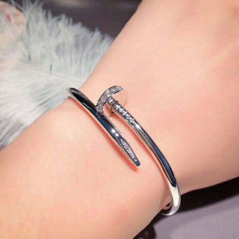Fourfashion Gelang Titanium Premium Titanium Model Paku Mata Tanam Fashion Wanita TS021