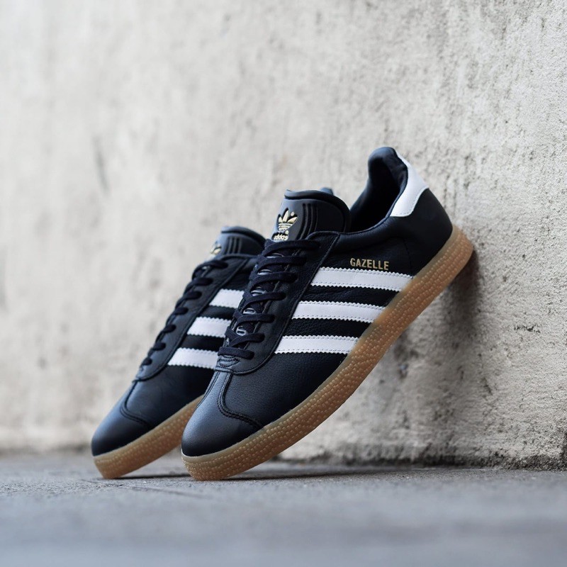 ADIDAS GAZELLE LEATHER BLACK WHITE SOLE GUM / Sneakers adidas