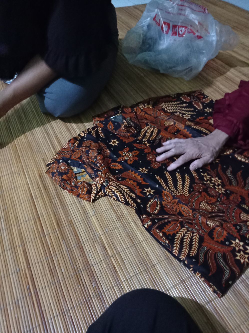 Baju Batik Pria M, L, Xl, Xxl Kemeja Batik Baju Murah Pekalongan Solo Jogja Original Abadi Batik