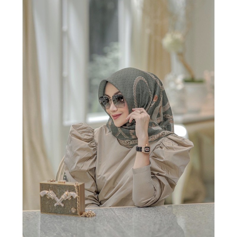 Buttonscarves The Chain Series Extended - Bamboo