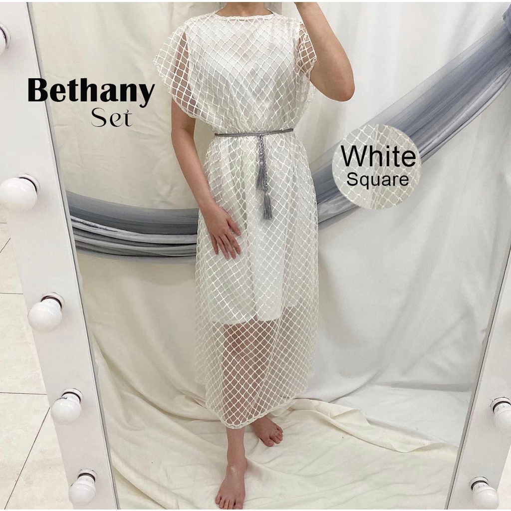 Bethany Set Dress Tasel