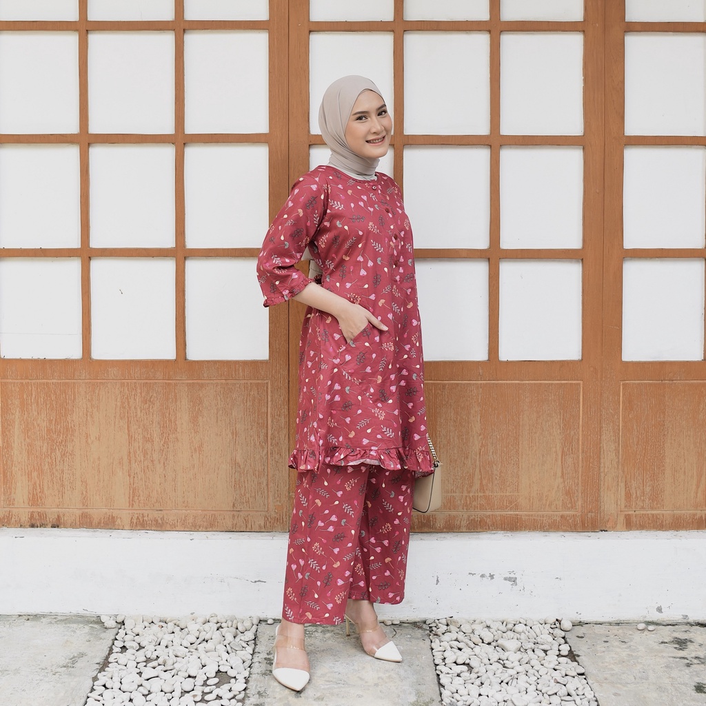 Tunik Sunly Lengan 3/4 Ukuran 18