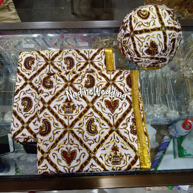 Jarik Set Blangkon Prodo Manten (Motif Sidoluhur) / Jarik dan Blangkon Motif Sama