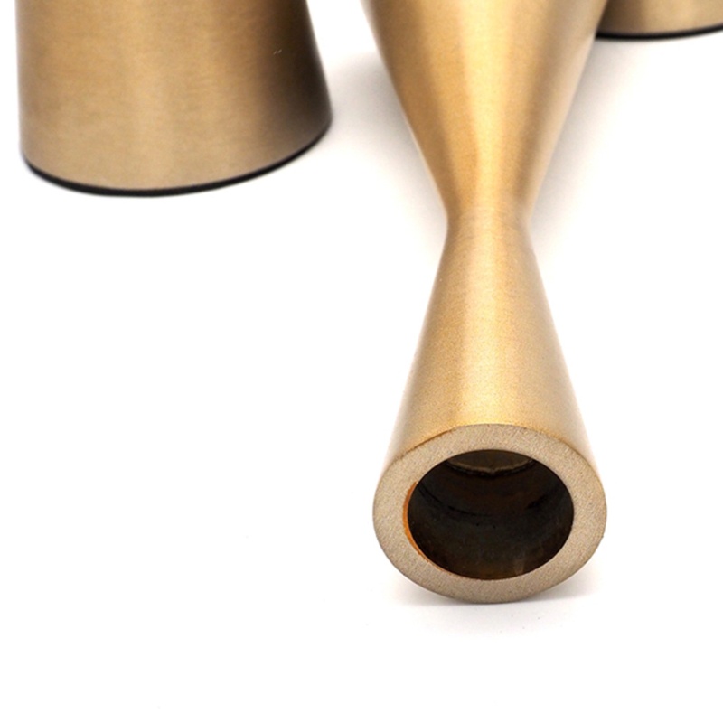 Zzz Classical Candlestick Hollow Besi Candlestick Holder Stand Pesta Pernikahan