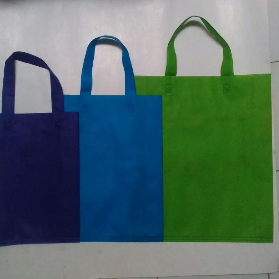 

8VI Isi 12pcs (38x45x11) Tas Spunbond / Tas Kain / Goodie Bag / Tas Souvenir / Kantong Souvenir Terb