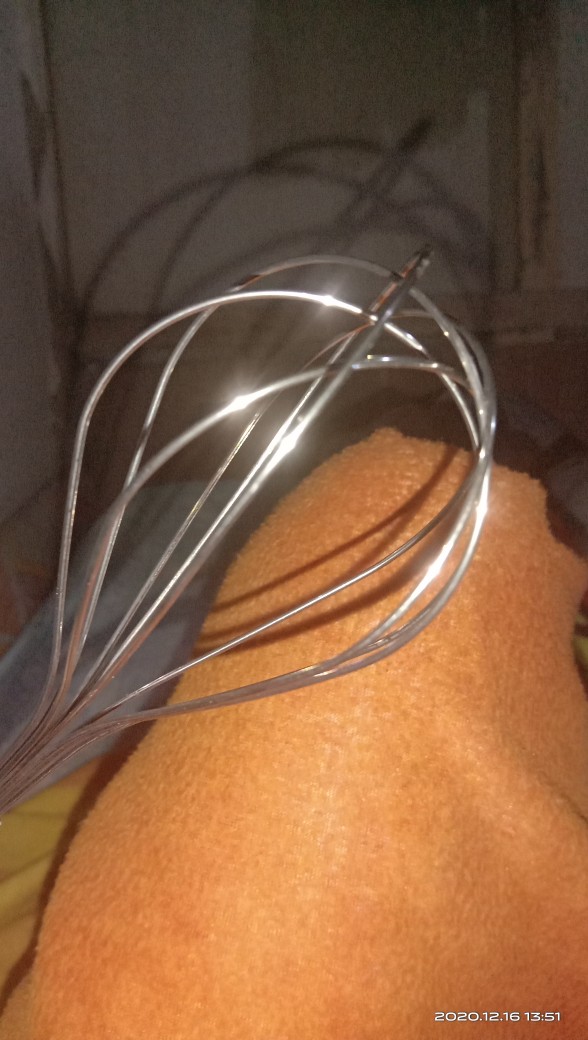 Pengocok Telur Adonan Polkadot