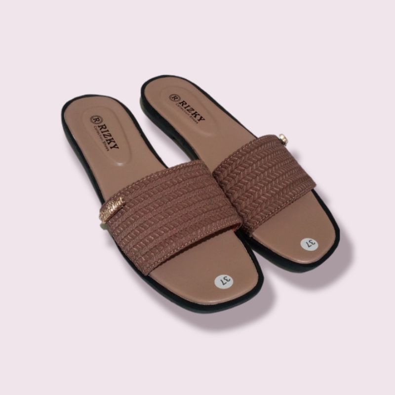 Sandal Slop Wanita terbaru/Sandal slop teplek