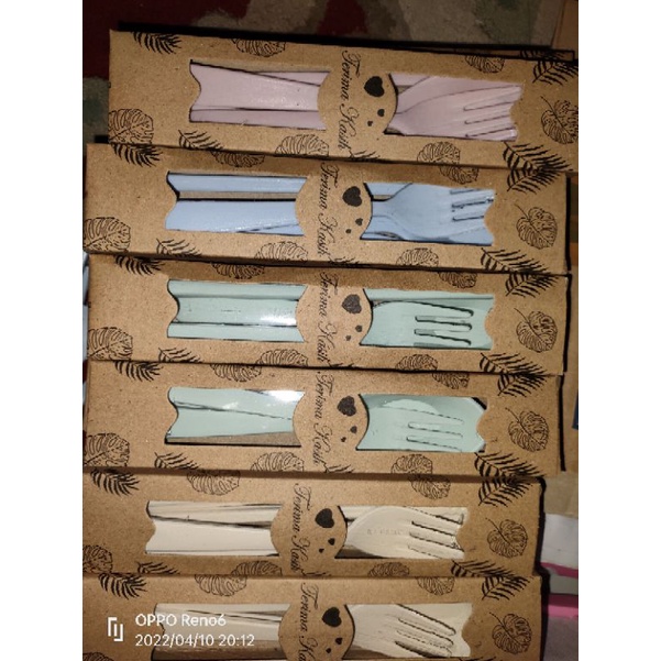 souvenir pernikahan satu set alat makan sendok, garpu,sumpit