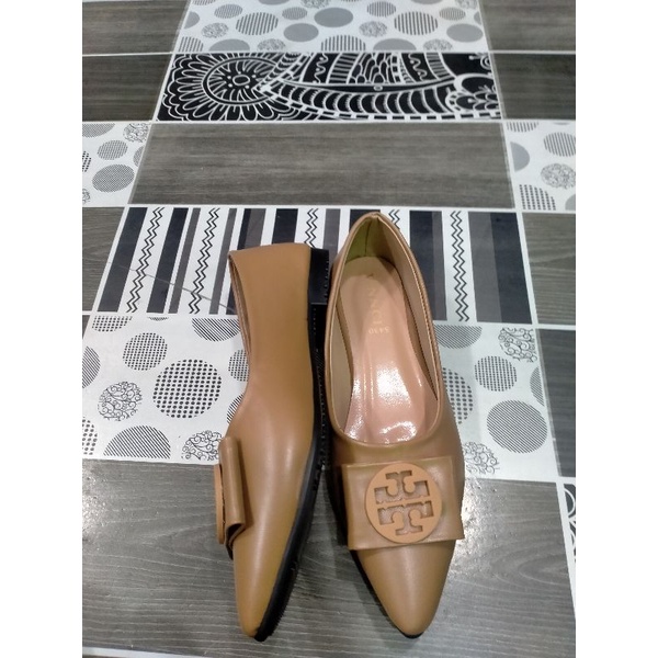 Pansus Wanita Model  Flatshoes