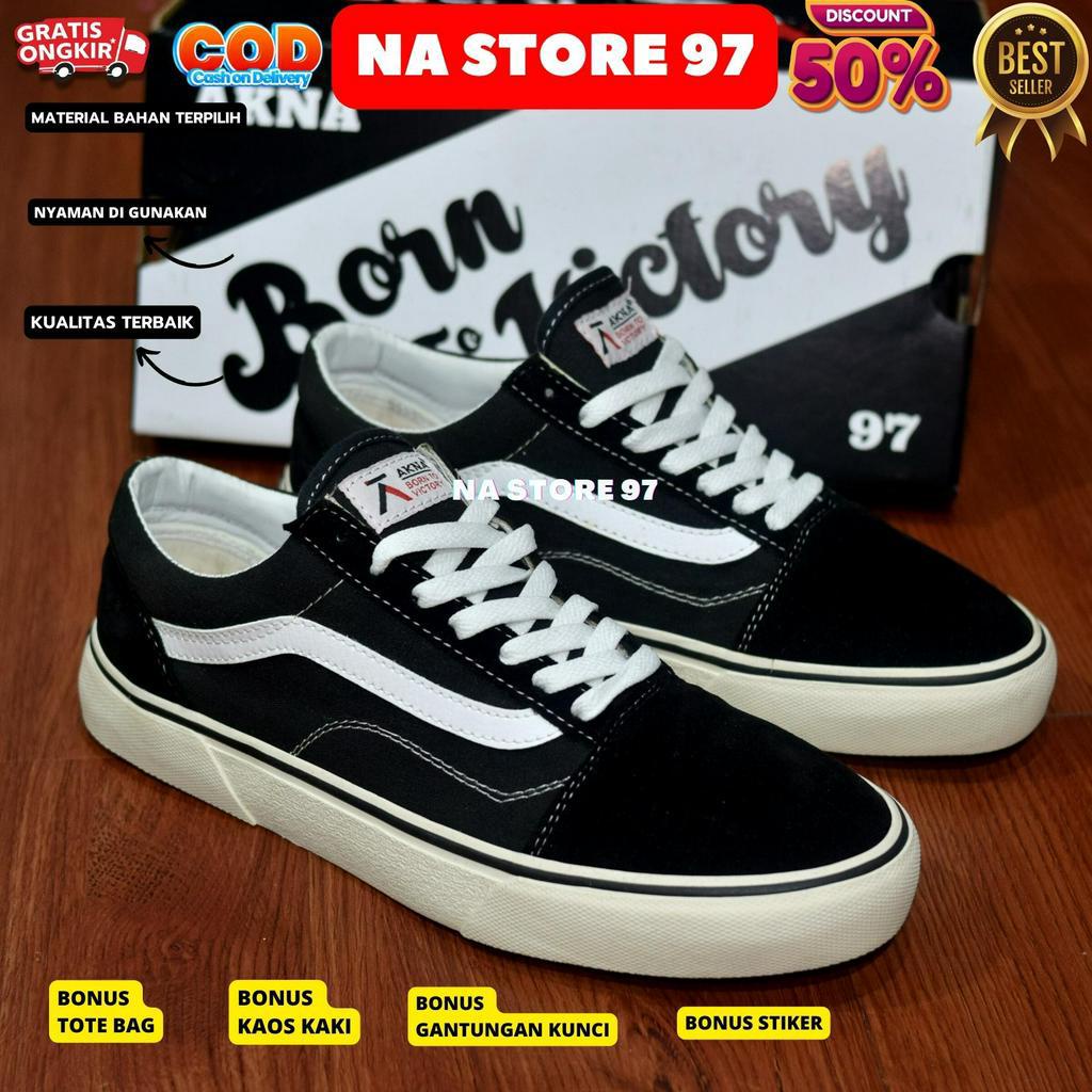 SEPATU AKNA KLASIK BLACK WHITE