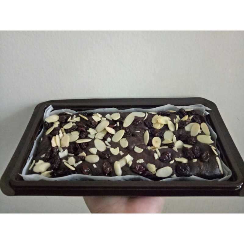 

Raisin almond brownie