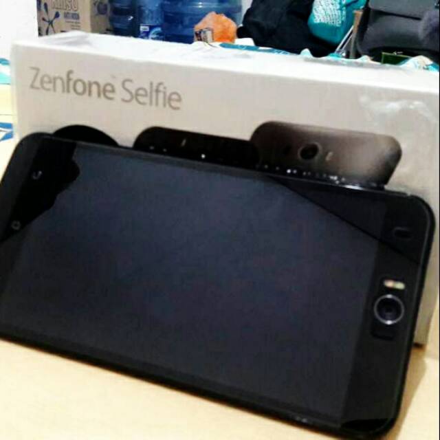 ASUS ZENPHONE SELFIE RAM 3GB ROM 32GB 4G LTE