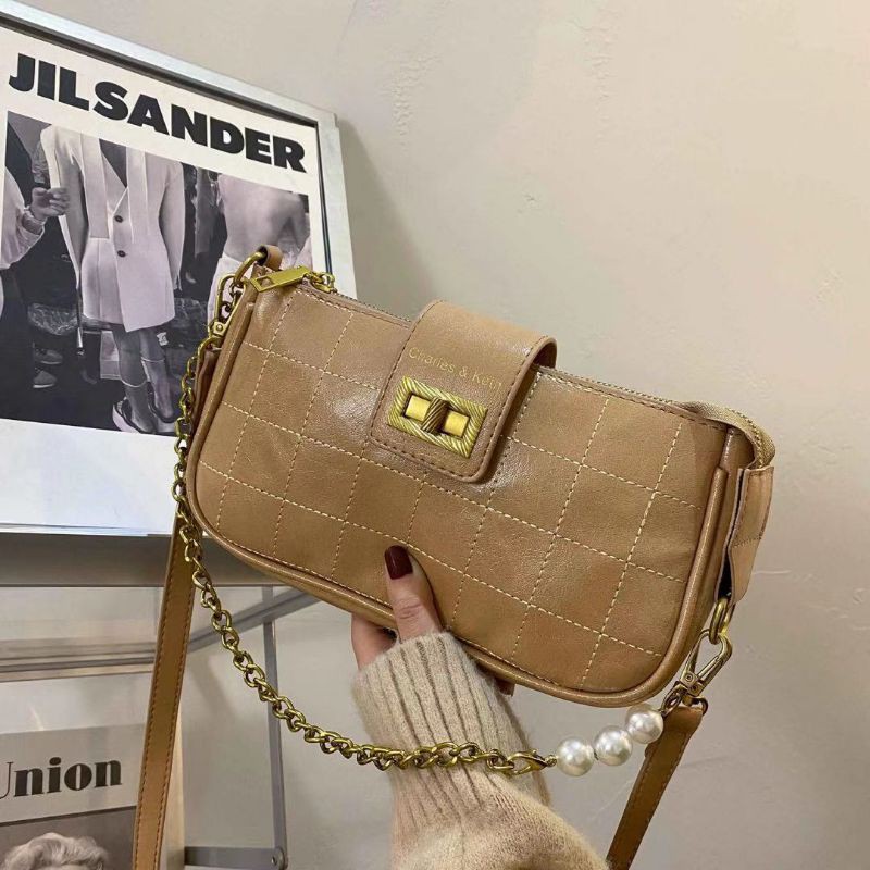 Post lebaran .... Tas wanita import Batam 2021 lt1367