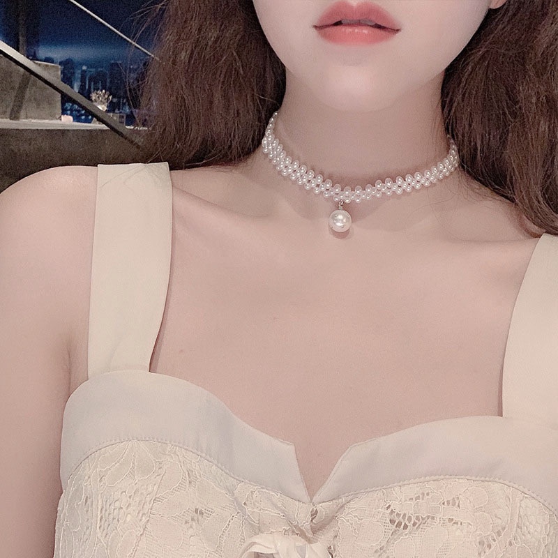 Aksesoris fashion wanita versi korea dari kalung mutiara yang simpel dan elegan