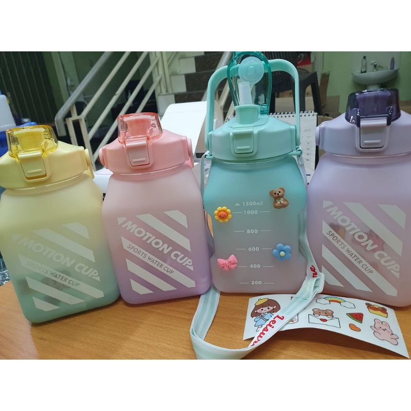 Botol Air Minum Viral Gradasi Gemes Kotak 1500 Ml / Botol Pelangi Rainbow Free Sticker Dan Tali Packing Xtra Aman