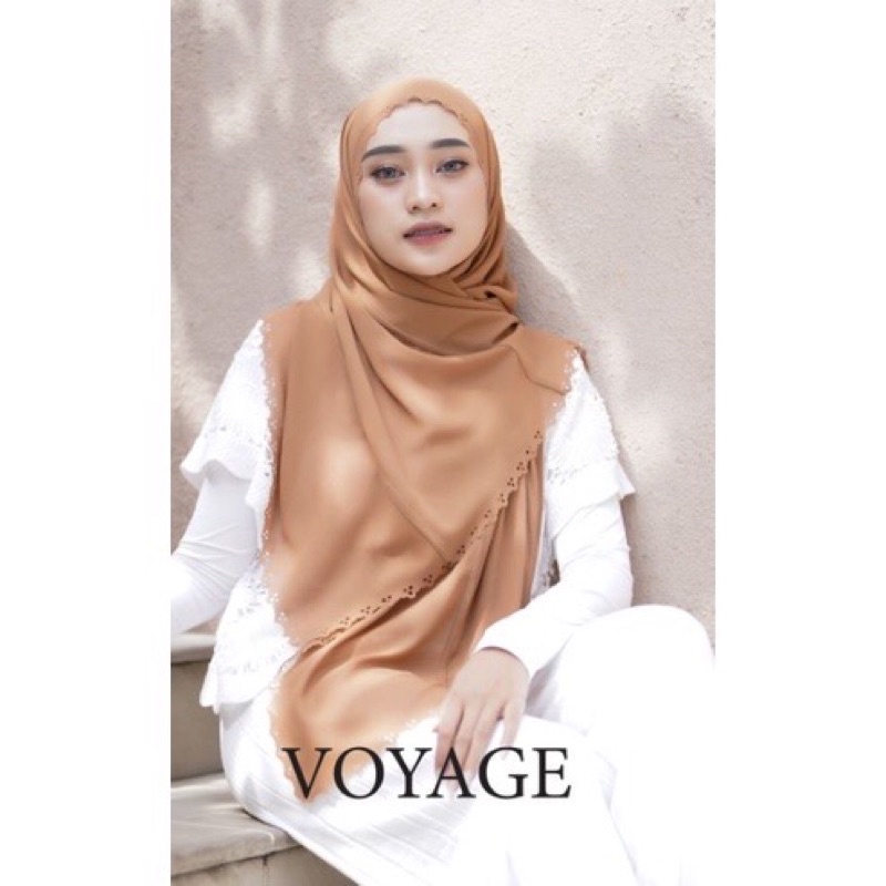 VOYAGE | Pasmina laser Payet press Ceruty