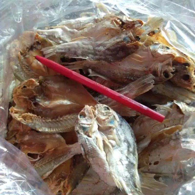 

Ikan asin tigawaja 500 gram murah enak