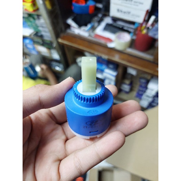 jantung kran air jeroan kran panas dingin 4cm universal