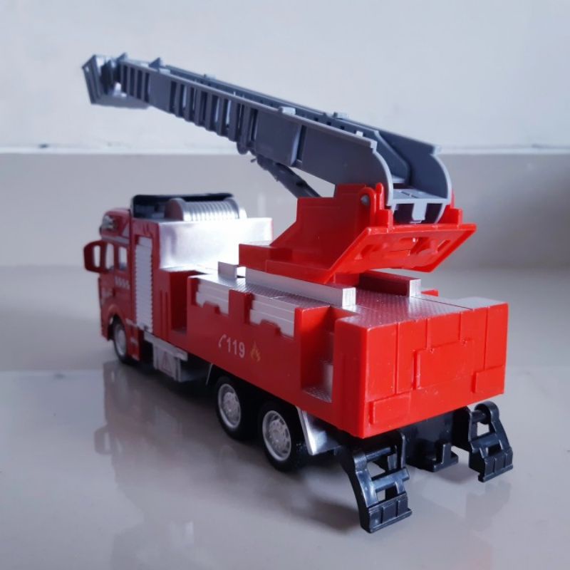 Diecast Truck Pemadam Kebakaran Alloy - Mainan Miniatur Mobil Truk Lon