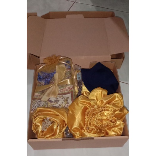 Hampers Mukena | Hampers Akhwat | Hampers Birthday | Hampers Ultah | Hampers Mukena Traveling | Hamp