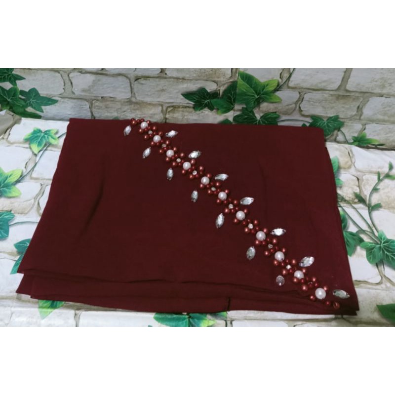 SEGIEMPAT PAYET BANDO BELLA/HIJAB BANDO MUTIARA/KERUDUNG PAYET BELLA SQUERE-Maroon