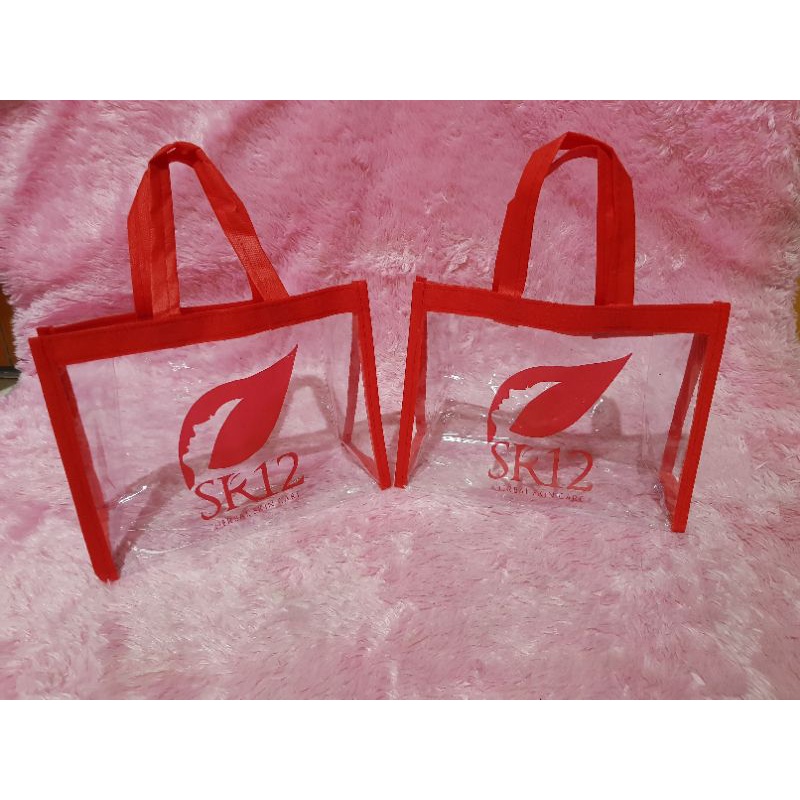 

Tas mika pelipit spunbond uk 25x20x10 (sablon 1sisi 1warna)