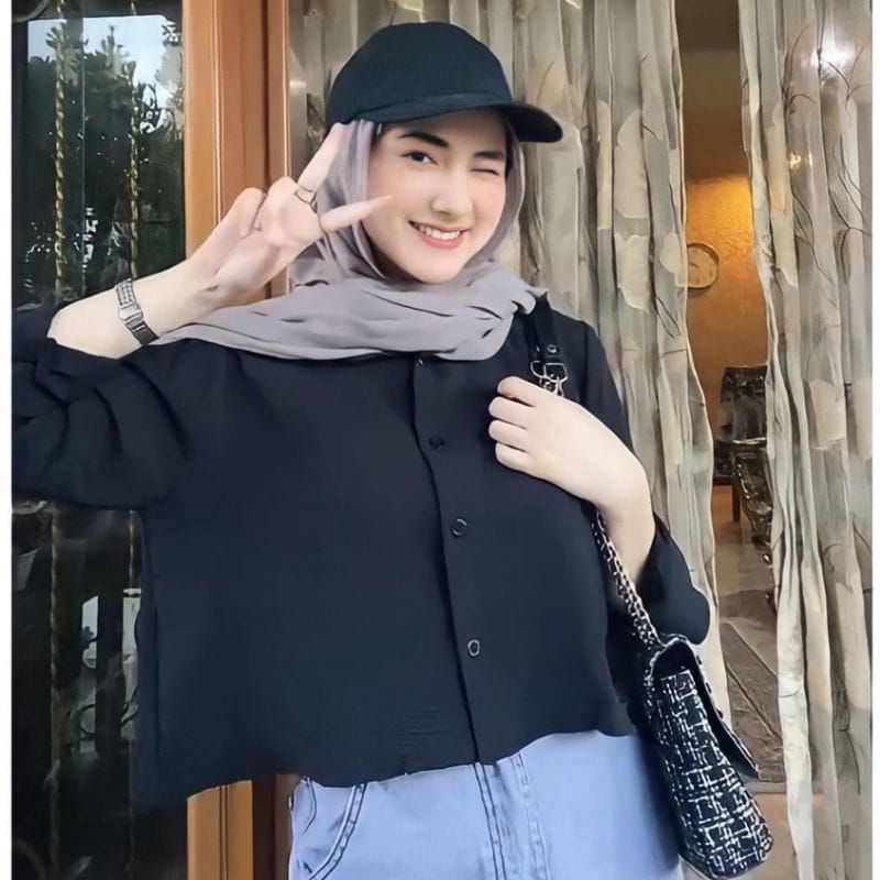 LISA CROP BLOUSE CRINKLE AIRFLOW / KEMEJA CROP POLOS WANITA / OUTER WANITA