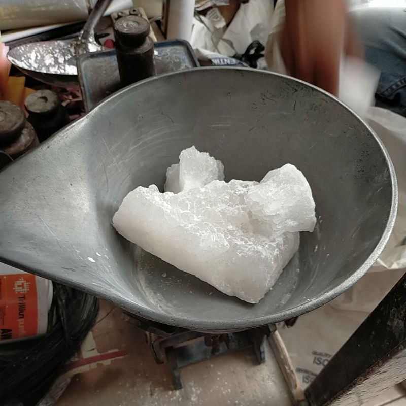 Tawas penjernih air. Tawas 1 kg. batu tawas. kaporit pemutih air