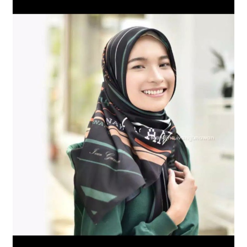Monogram scraf mandjha hijab by ivan gunawan