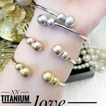 Gelang Titanium Pentol Wanita 939