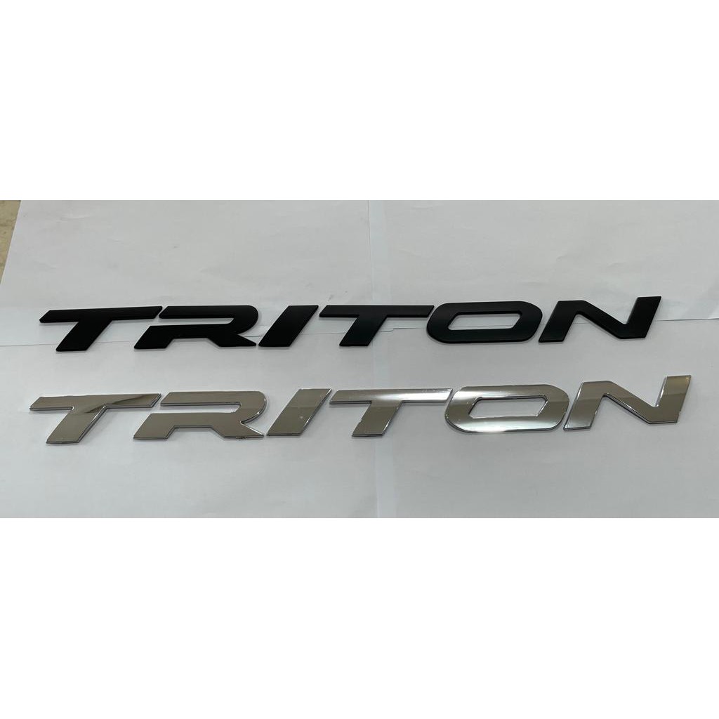 Emblem Kap Mesin Triton