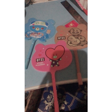 

pulpen bt21 / boneka pulpen kipas