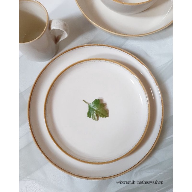 Piring Stoneware 20cm