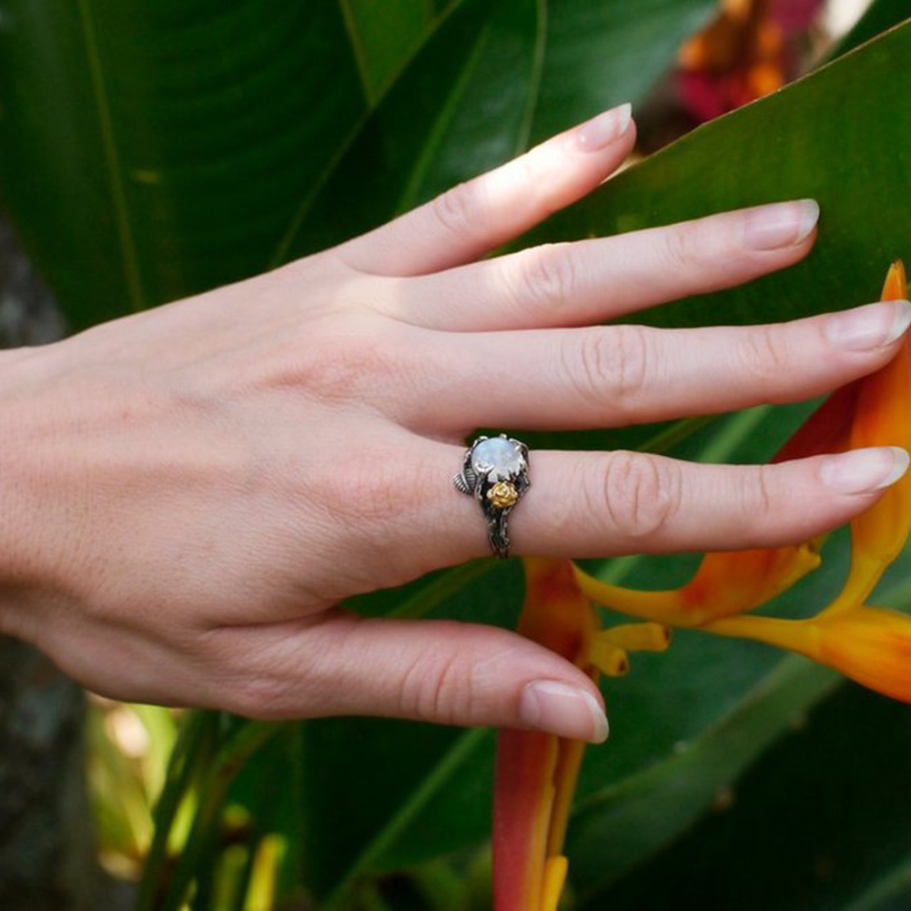 Hu Hu Hu Hu Hu Alat Bantu Pasang Kacamata♡ Cincin Wanita Desain Bunga Mawardaun Hias Moonstone Imitasi Bentuk Bulat Gaya Vintage Untuk Pesta