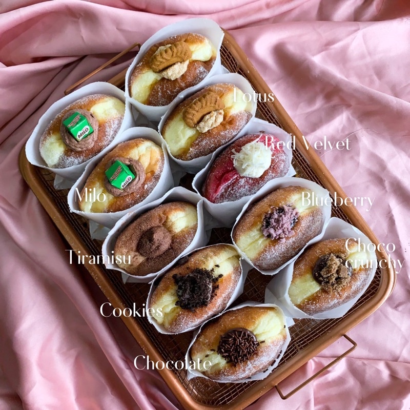 

Donat Bomboloni Sourdough Empuk PAKET 9 PCS (BACA DESKRIPSI)