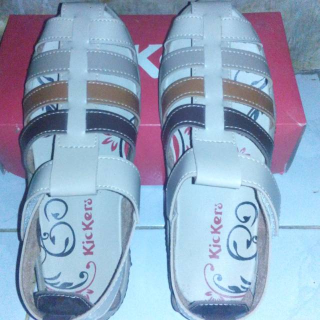 Second Sandal Kickers