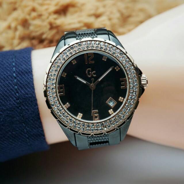 Jam tangan guees wanita