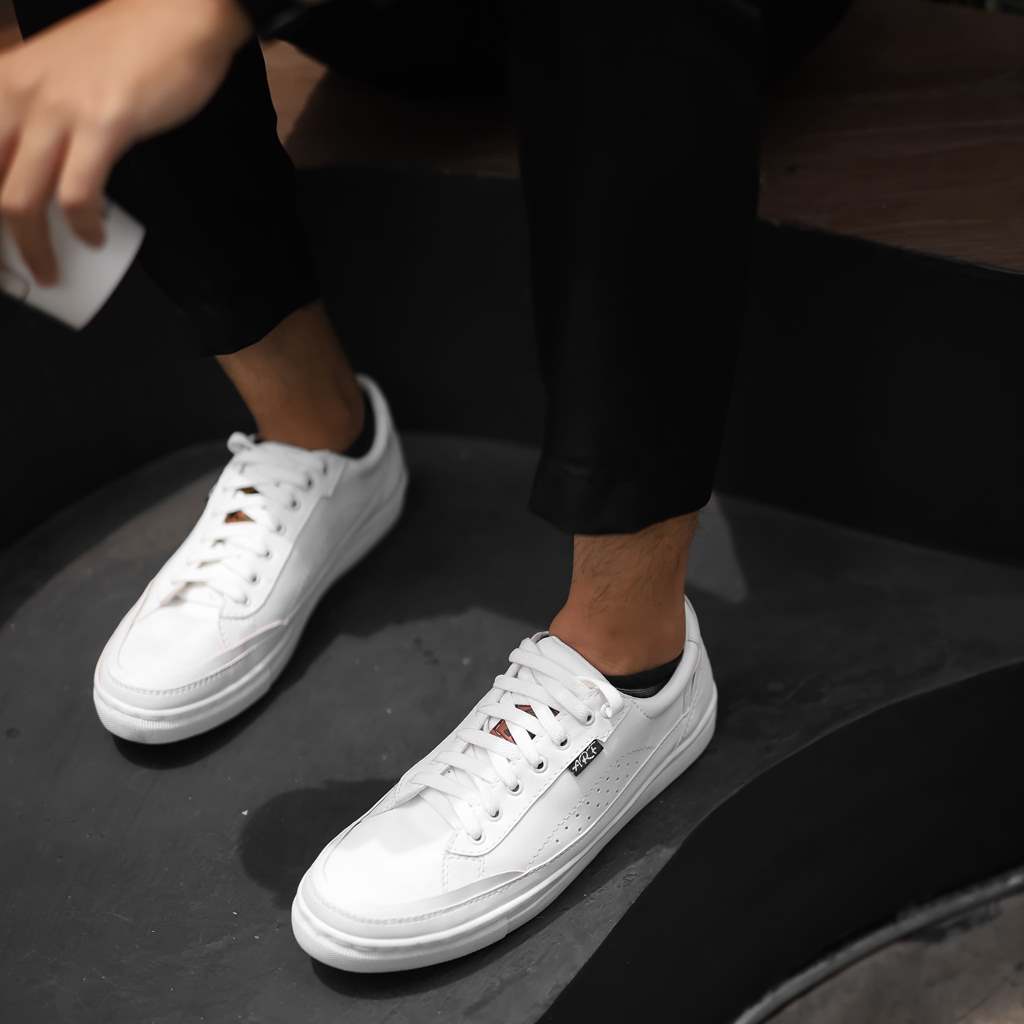 JACKSON FULL WHITE ORIGINAL x ARF Sepatu Sneakers Putih Polos Pria Kets Tali Casual Jalan Santai Hangout Mall Main Nongkrong Kondangan Sekolah Kuliah Sporty Distro Fashion Simple Sport Shoes Semi Kulit Premium Skate Footwear Keren Terbaru Kekinian Branded