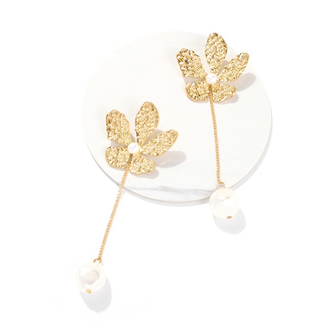 LRC Anting Tusuk Fashion Gold Alloy Pearl Flower Earrings F69519