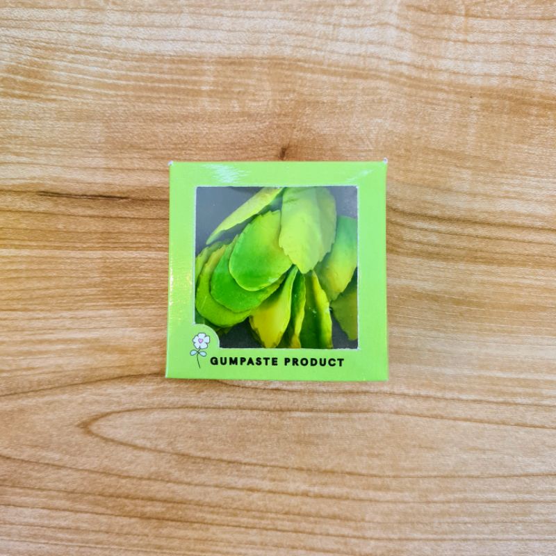 

Gumpaste Kembang Gula Karakter Daun Kecil