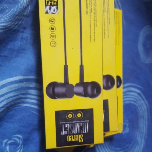 Headset stereo ngebass