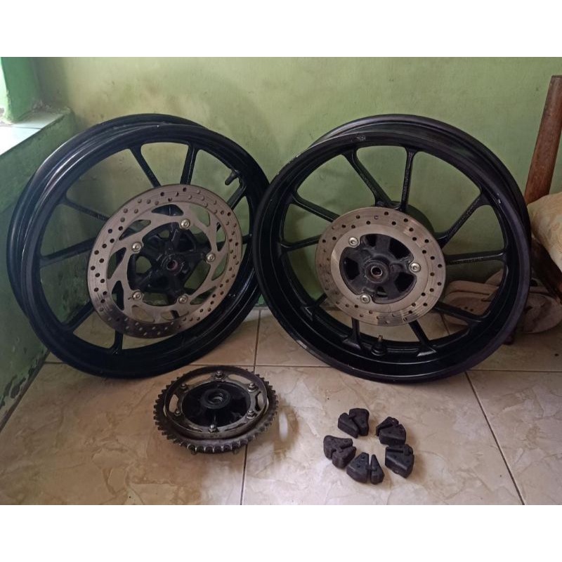 Velg Depan Belakang R15 V3/Vixion R Original