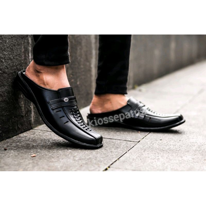 BUSTONG Sepatu Casual Slip On Formal Pria